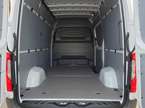 New 2026 Mercedes-Benz Sprinter 2500 image 19