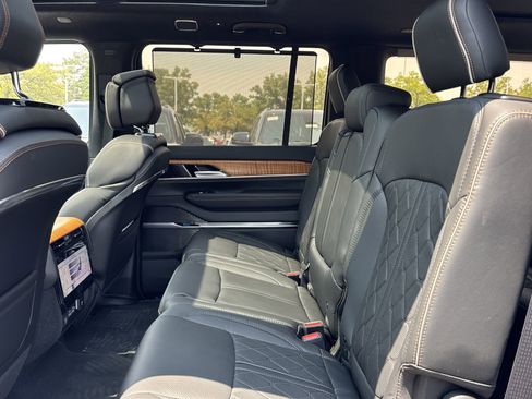 New 2024 Jeep Grand Wagoneer Series III w/ Flexible Seating Group image 31