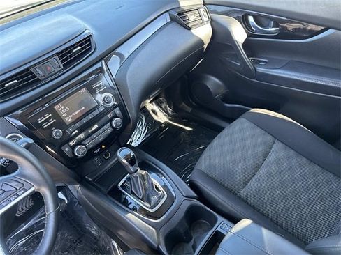 Used 2017 Nissan Rogue Sport SV w/ SV All-Weather Package image 25