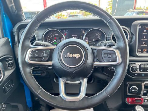 Used 2023 Jeep Wrangler Unlimited Rubicon 4xe w/ Cold Weather Group AWD/4WD image 22