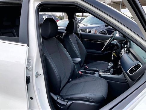Used 2021 Kia Seltos S image 8