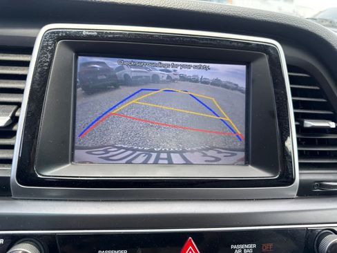 Used 2018 Hyundai Sonata SE FWD image 26