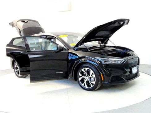 Used 2023 Ford Mustang Mach-E Premium image 12