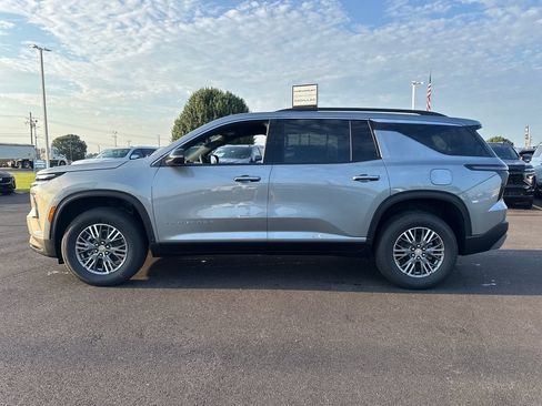 New 2026 Chevrolet Traverse LT FWD image 3