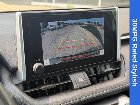 Used 2024 Toyota RAV4 XLE FWD image 24