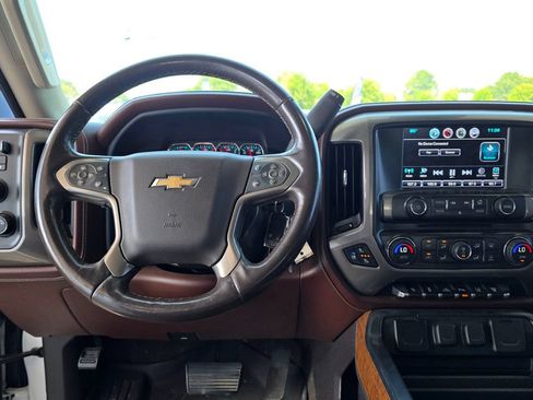 Used 2016 Chevrolet Silverado 2500 High Country w/ Duramax Plus Package AWD/4WD image 15