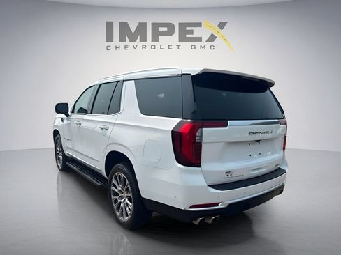 Used 2025 GMC Yukon Denali AWD/4WD image 3
