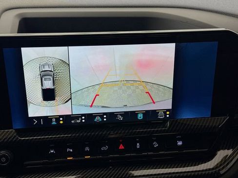 Used 2023 Chevrolet Silverado 1500 LTZ image 13