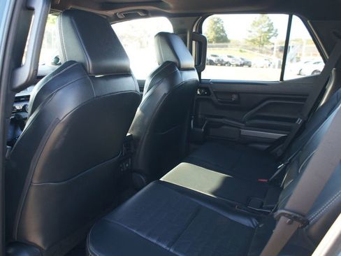 Used 2025 Toyota 4Runner TRD Off-Road Premium image 15