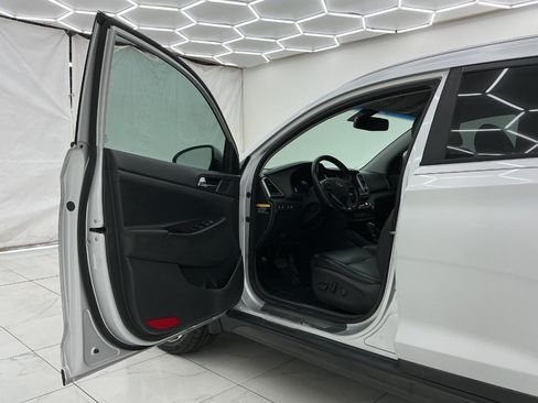 Used 2016 Hyundai Tucson Limited FWD image 16