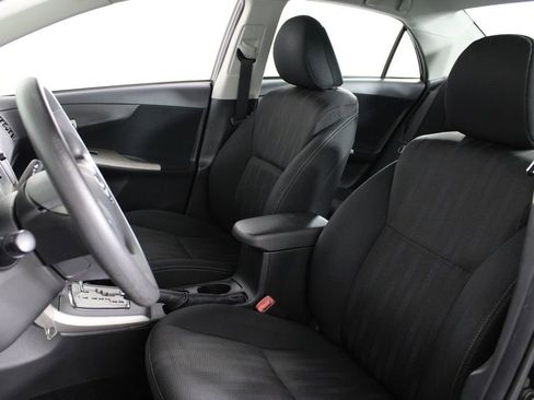 Used 2013 Toyota Corolla S image 18