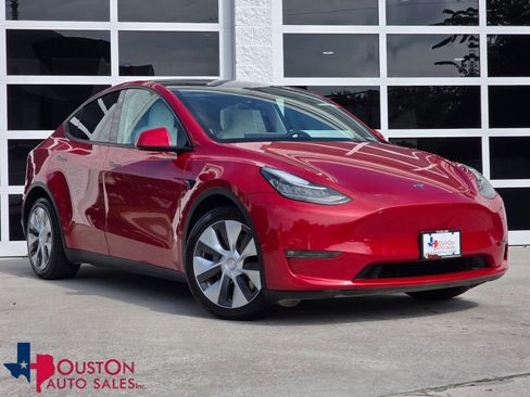 Used 2021 Tesla Model Y Long Range AWD/4WD image 1