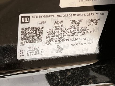 New 2026 GMC Sierra 1500 SLT image 28