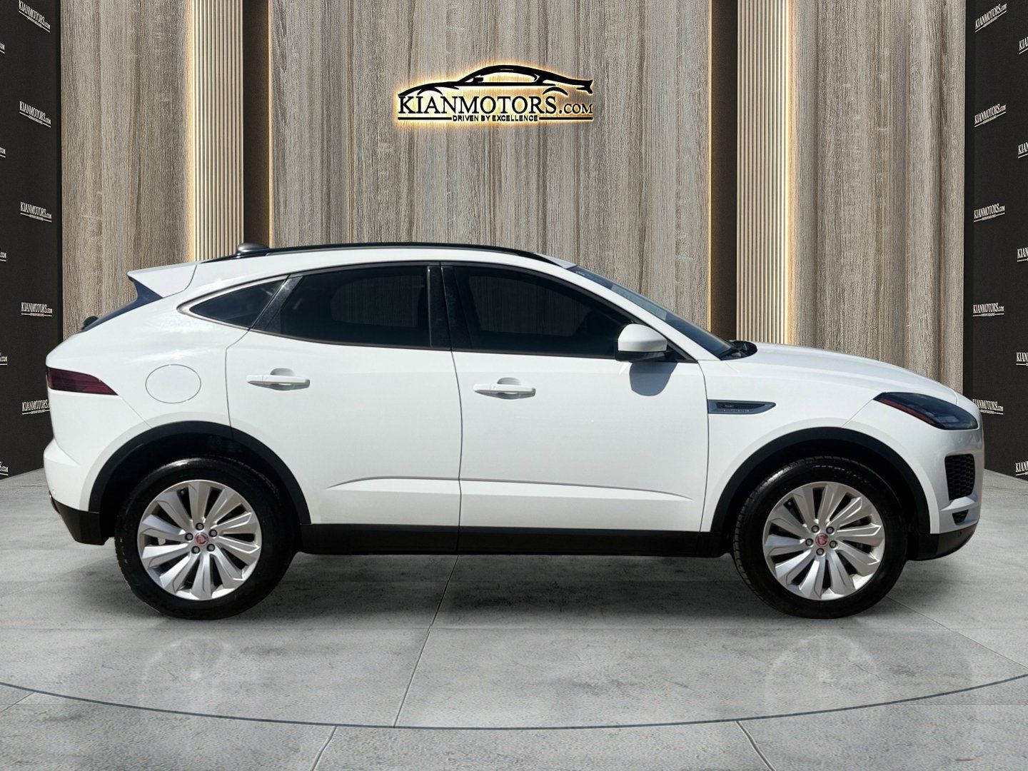 Used 2020 Jaguar E-PACE SE AWD/4WD image 8