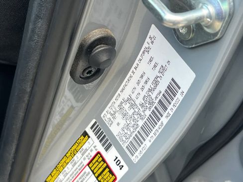 Used 2021 Toyota Tacoma TRD Off-Road w/ Technology Package image 29