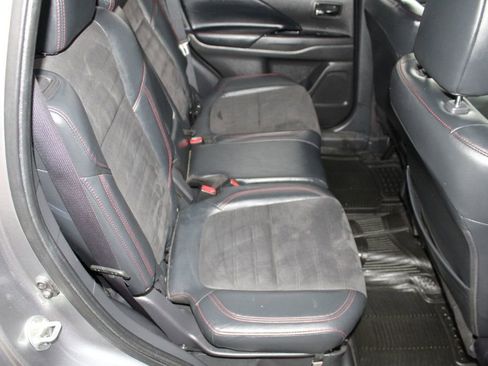 Used 2020 Mitsubishi Outlander LE image 20