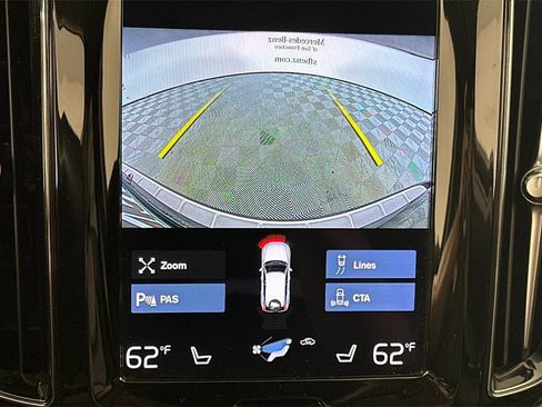 Used 2021 Volvo XC60 T5 Momentum image 22