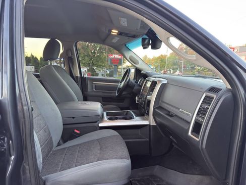 Used 2017 RAM 1500 Big Horn image 12