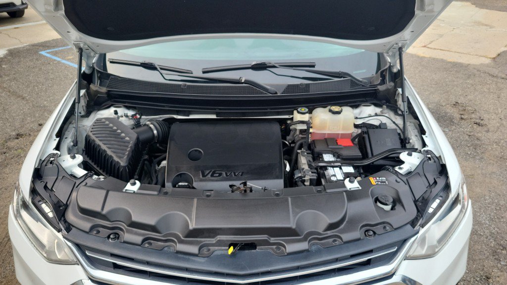 Used 2018 Chevrolet Traverse LT AWD/4WD image 38