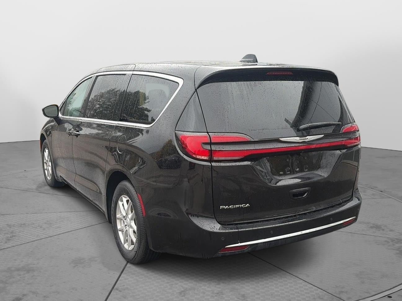 Used 2026 Chrysler Pacifica Select FWD image 5