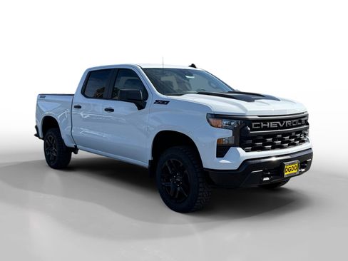 New 2026 Chevrolet Silverado 1500 Custom Trail Boss w/ Dark Appearance Package AWD/4WD image 7