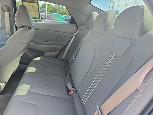 Used 2025 Hyundai Elantra Sport FWD image 11