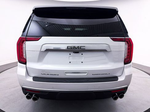 Used 2024 GMC Yukon Denali w/ Advanced Technology Package image 18