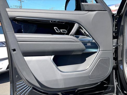 New 2026 Land Rover Range Rover SE AWD/4WD image 14