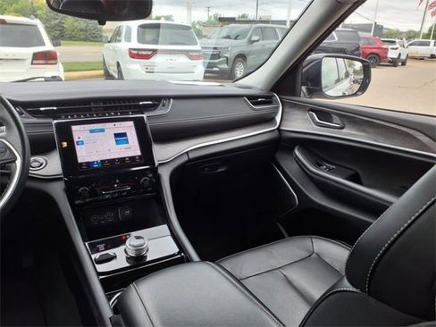 Used 2021 Jeep Grand Cherokee L Limited image 13