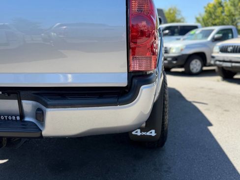 Used 2014 Toyota Tacoma 4x4 Regular Cab image 77