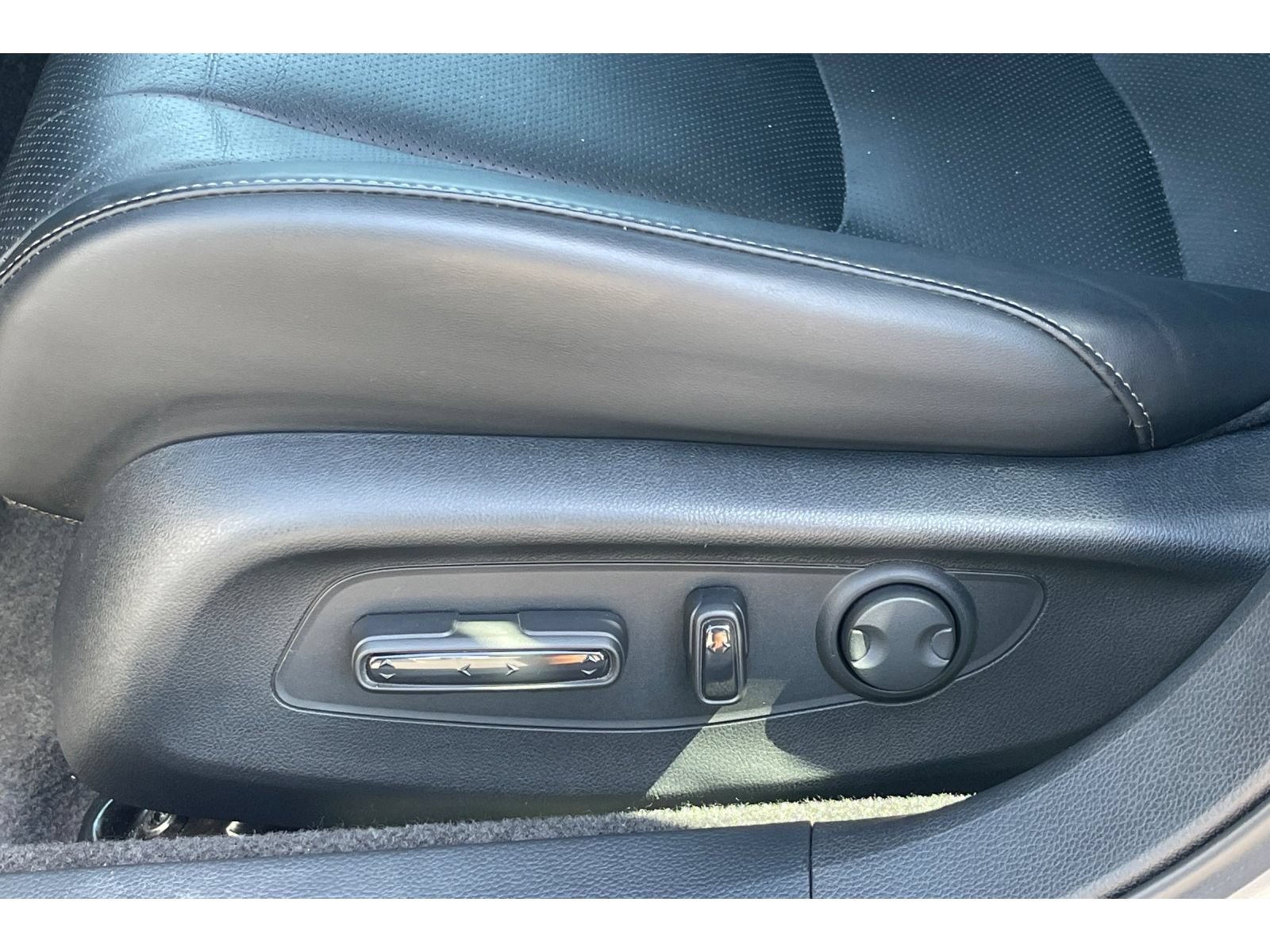 Used 2025 Honda Accord EX-L image 13