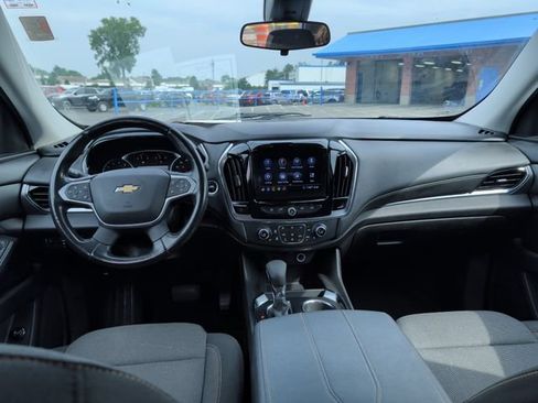 Used 2021 Chevrolet Traverse LT FWD image 14