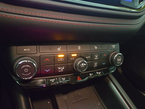 Used 2024 Dodge Durango R/T w/ Blacktop Package AWD/4WD image 26