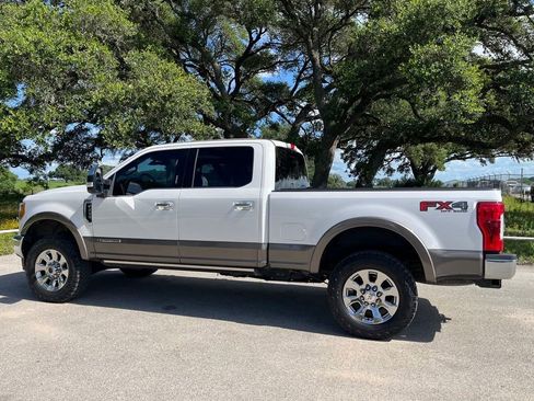 Used 2019 Ford F250 King Ranch w/ King Ranch Ultimate Package AWD/4WD image 7