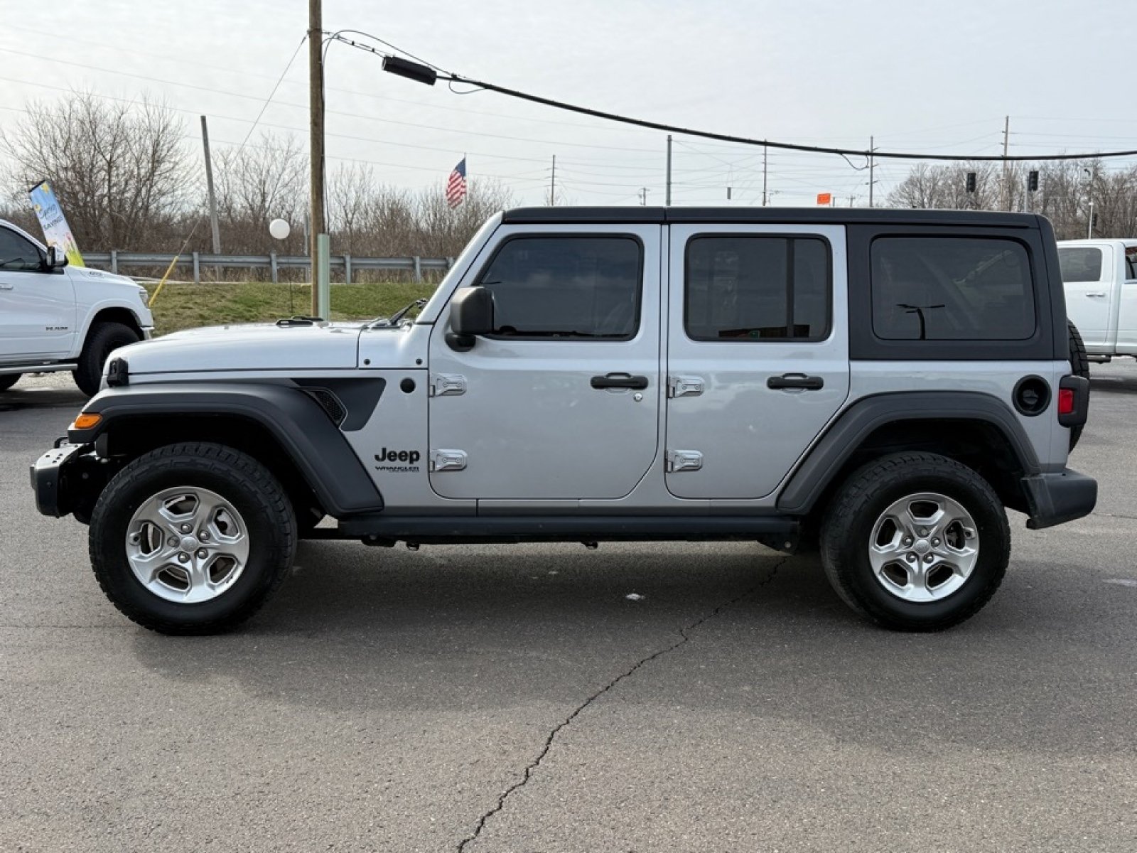 Used 2021 Jeep Wrangler Unlimited Sport AWD/4WD image 5