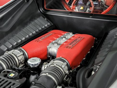 Used 2013 Ferrari 458 Italia Coupe RWD image 16