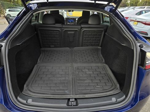 Used 2023 Tesla Model Y Long Range image 23