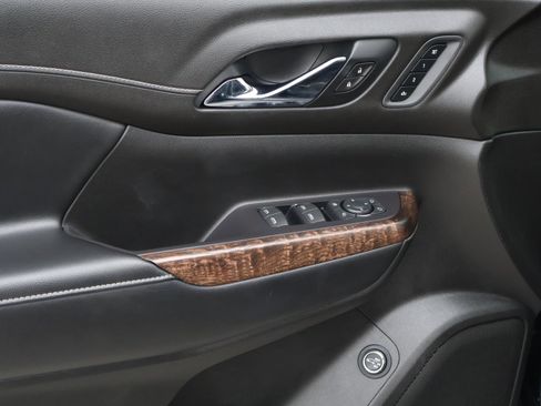 Used 2020 GMC Acadia Denali w/ Technology Package image 15