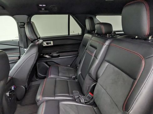 Certified 2023 Ford Explorer ST-Line AWD/4WD image 36