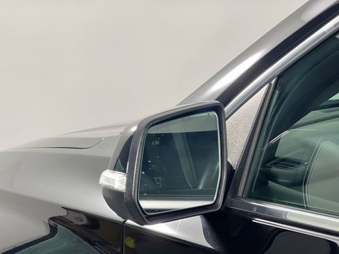 Used 2022 Chevrolet Traverse High Country image 11