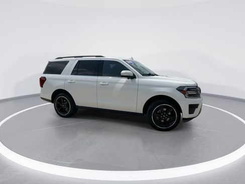 Used 2023 Ford Expedition Limited AWD/4WD image 8