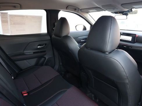 New 2025 Nissan Kicks SR image 17