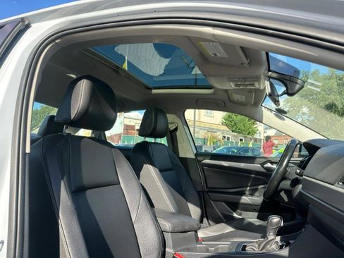 Used 2019 Volkswagen Jetta SE w/ Cold Weather Package FWD image 15