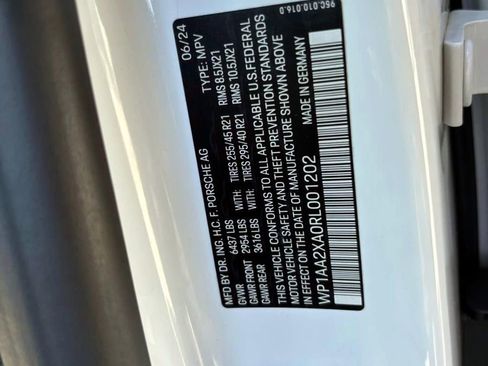 Used 2024 Porsche Macan 4 Electric image 41