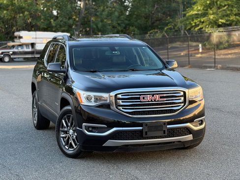 Used 2018 GMC Acadia SLT AWD/4WD image 3