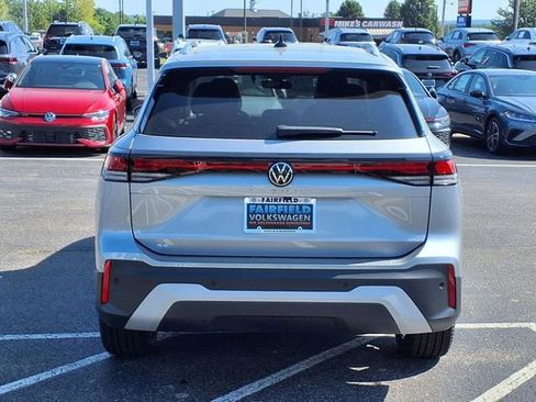 New 2025 Volkswagen Tiguan SE FWD image 5
