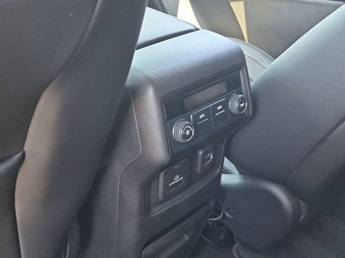 Used 2019 GMC Acadia SLT FWD image 22