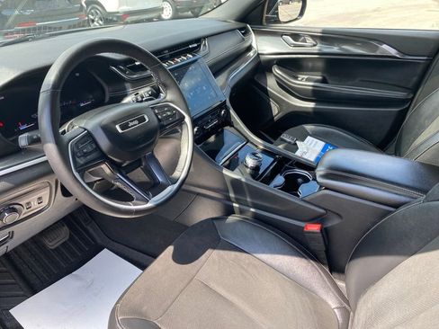 Used 2023 Jeep Grand Cherokee L Laredo AWD/4WD image 26