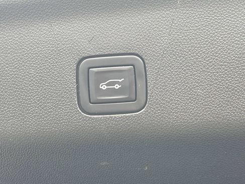 Used 2023 Chevrolet Tahoe RST AWD/4WD image 10