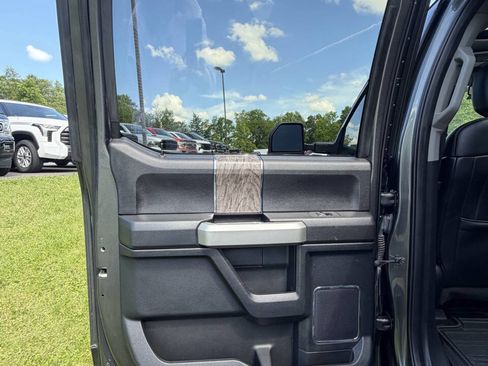 Used 2017 Ford F250 Lariat w/ Lariat Ultimate Package AWD/4WD image 45